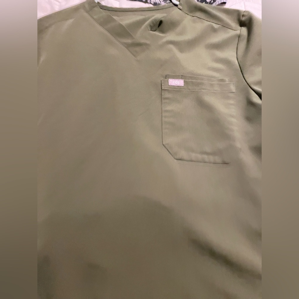 Mens figs olive scrub set SLIM FIT. Jogger bottoms size L